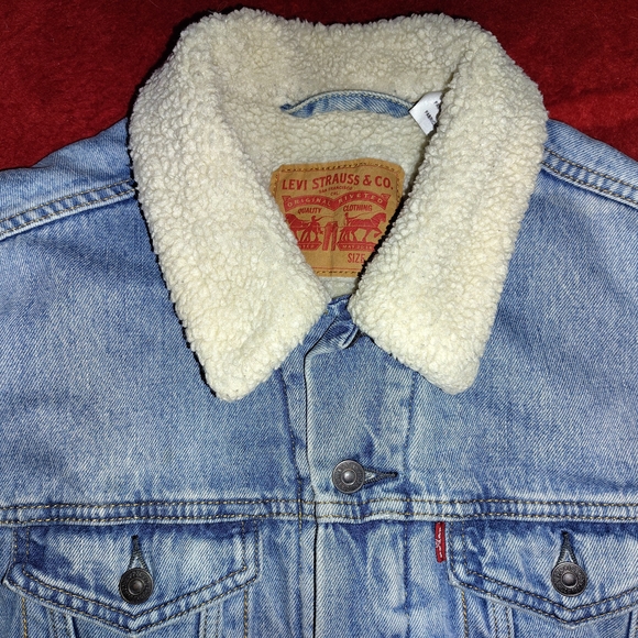 Levi's Denim Jacket with Cream Shearling Collar - Picture 2 of 9